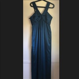 BCBGmaxazria blue v neck formal dress size 8